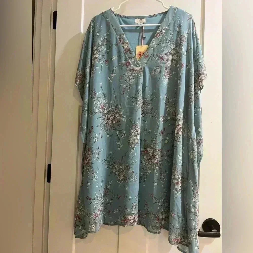 Entro Women’s Blue Floral Blouse Size L With Tag